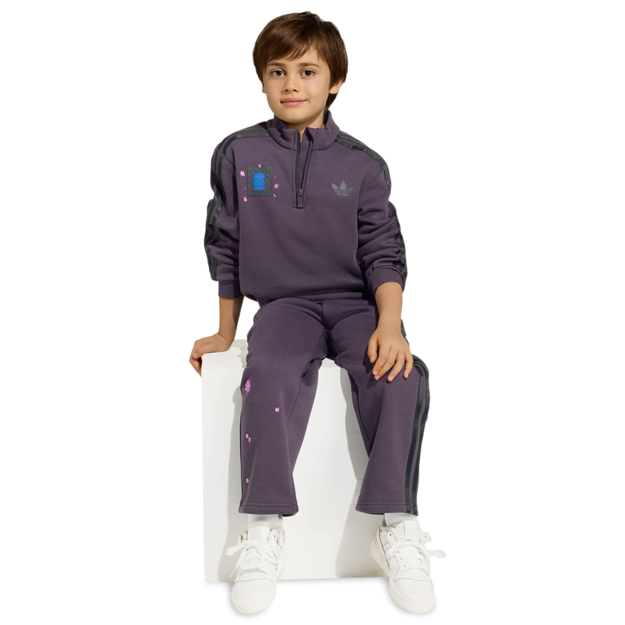 adidas Minecraft Loose Crew Set Image 2 sur 5. Appuyez pour ouvrir la galerie de photos.