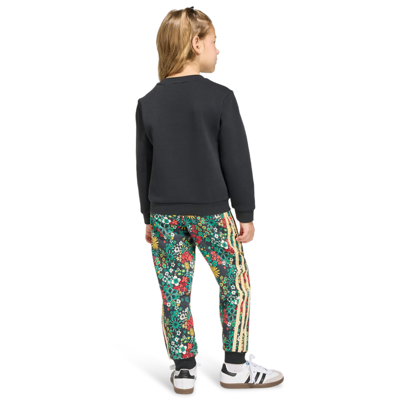 adidas Originals X Liberty London Crew Set Immagine 3 di 5. Tocca per aprire la galleria fotografica.