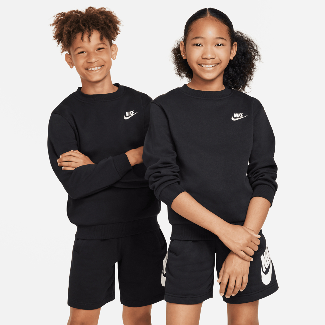 Nike Sportswear Club Afbeelding 1 van 3. Tik om de fotogalerij te openen..