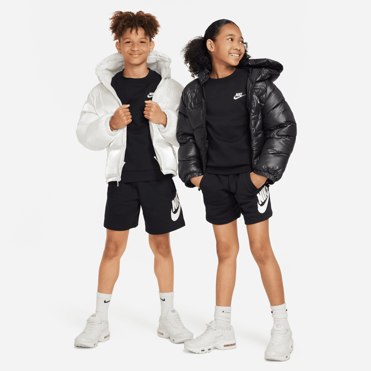 Nike Sportswear Club Afbeelding 3 van 3. Tik om de fotogalerij te openen..