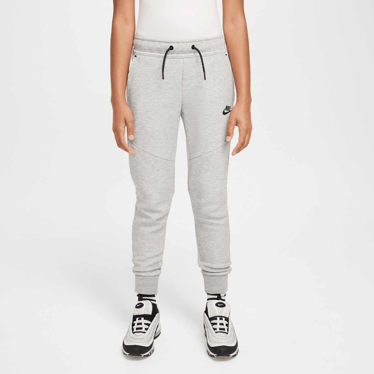 Nike Tech Fleece Bild 1 von 8. Antippen, um die Fotogalerie zu öffnen.