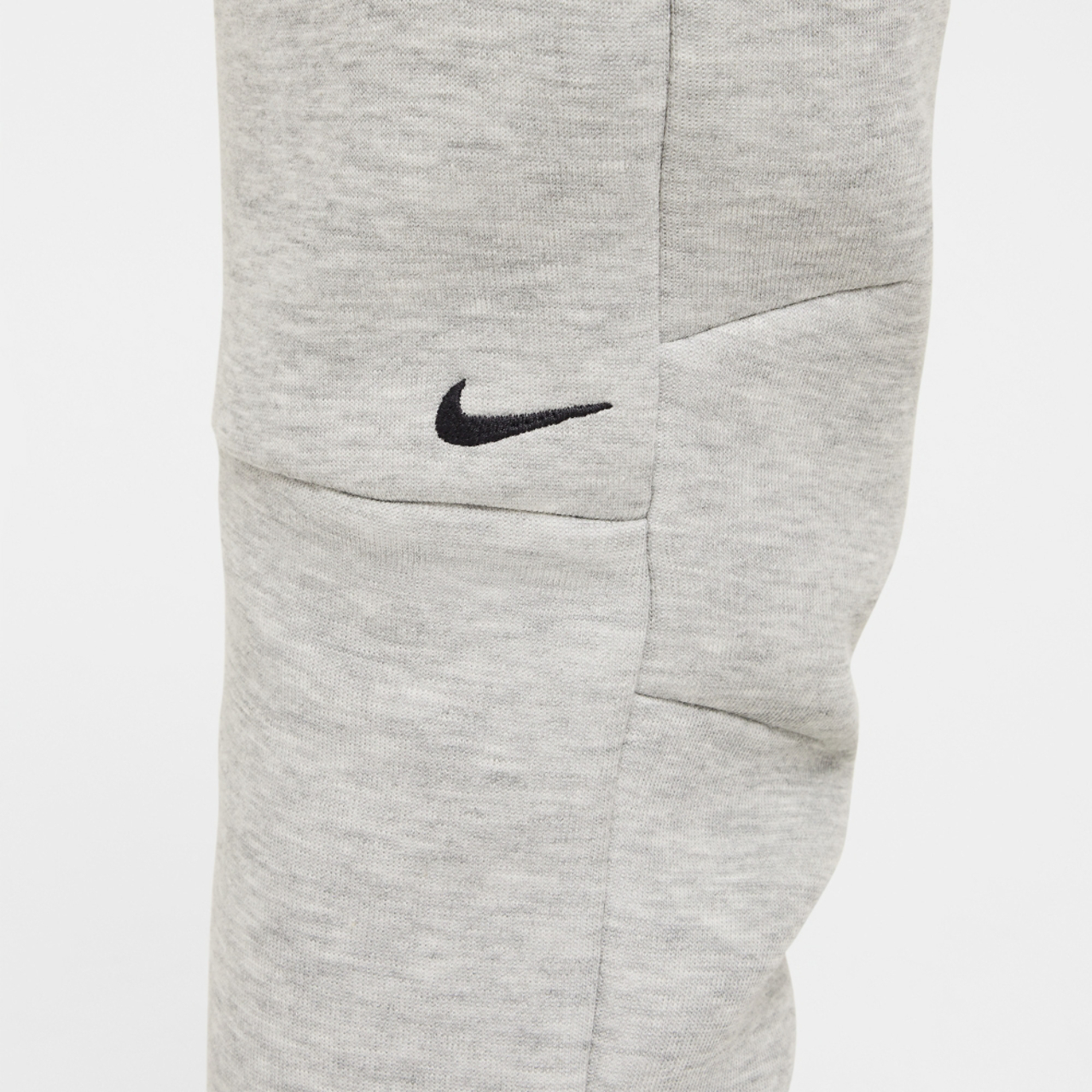 Nike Tech Fleece Bild 3 von 8. Antippen, um die Fotogalerie zu öffnen.