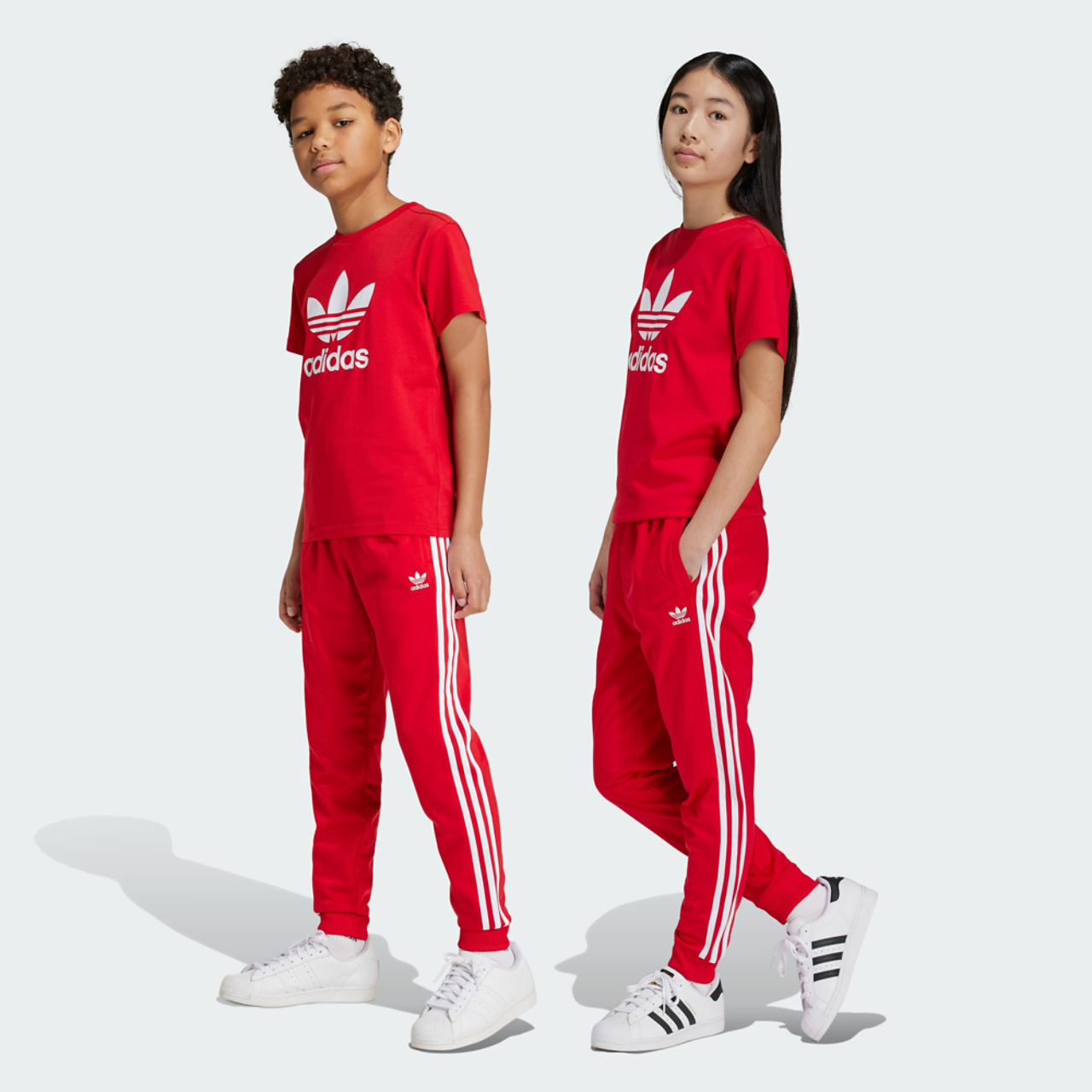 adidas Adicolor Superstar Bild 2 von 5. Antippen, um die Fotogalerie zu öffnen.