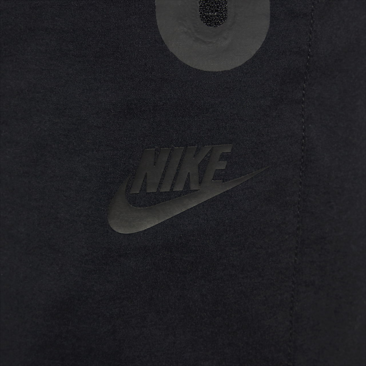 Nike Tech Woven Image 5 sur 5. Appuyez pour ouvrir la galerie de photos.