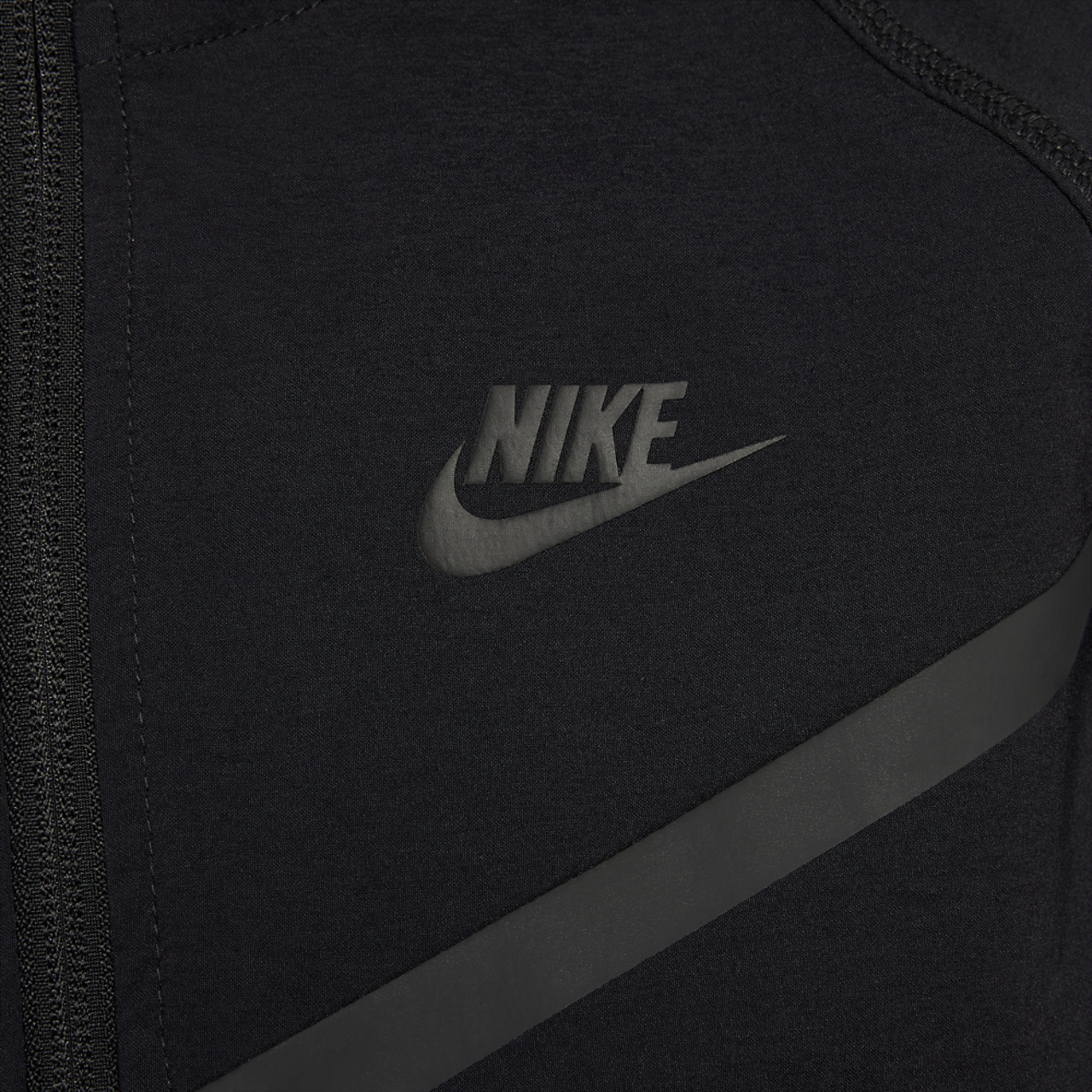 Nike Tech Woven Image 4 sur 5. Appuyez pour ouvrir la galerie de photos.