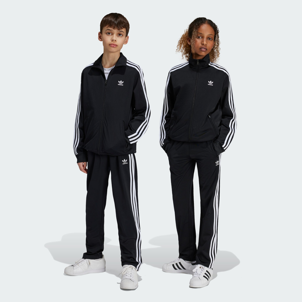 adidas Firebird Bild 5 von 7. Antippen, um die Fotogalerie zu öffnen.