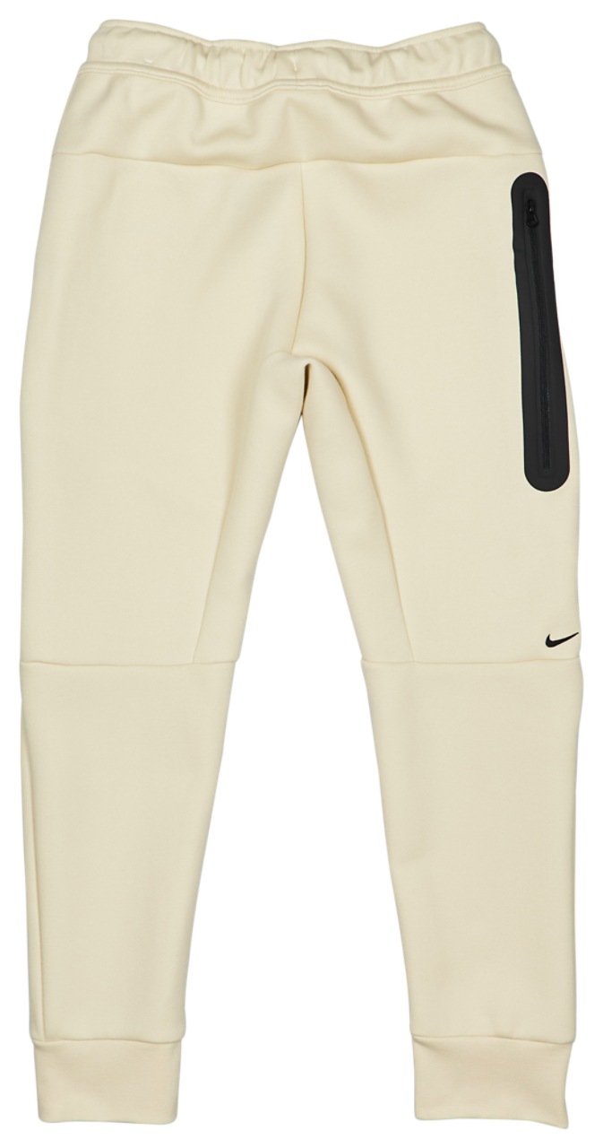 Nike Tech Fleece Bild 7 von 8. Antippen, um die Fotogalerie zu öffnen.