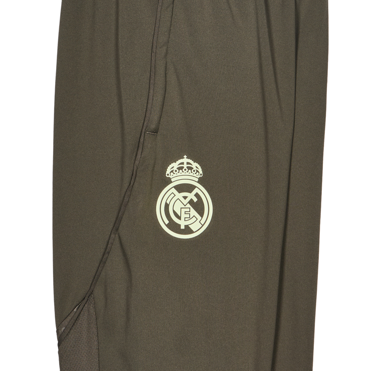 adidas Real Madrid Imagen 3 de 4. Toque para abrir la galería de fotos.