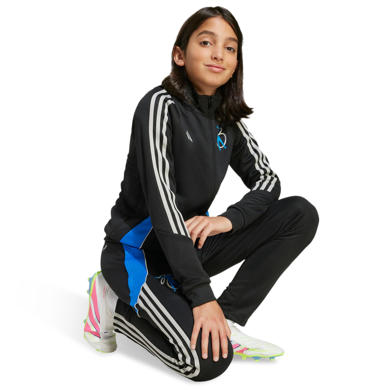 adidas Messi Image 4 sur 4. Appuyez pour ouvrir la galerie de photos.