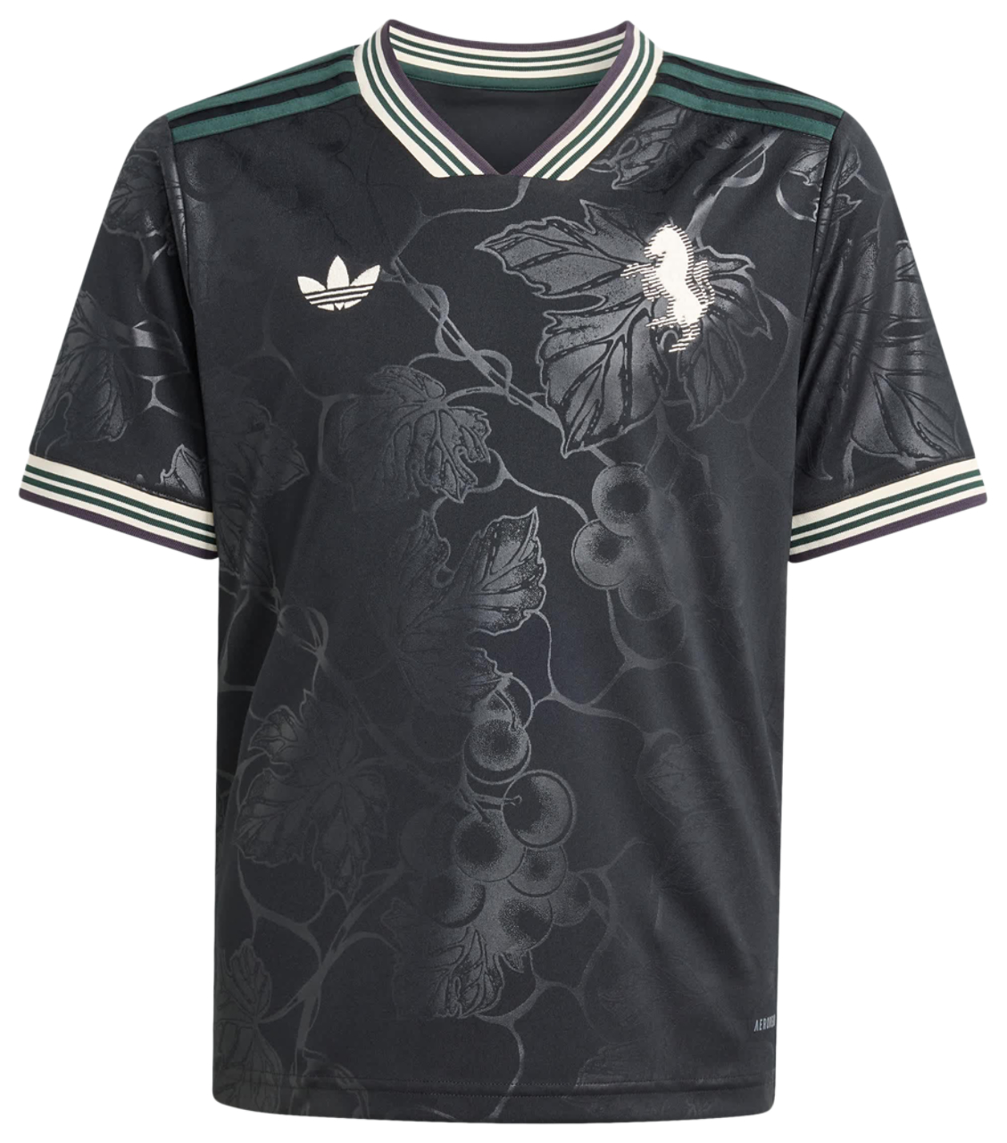 adidas Juventus Football Club Image 5 of 6. Tap to open photo gallery.
