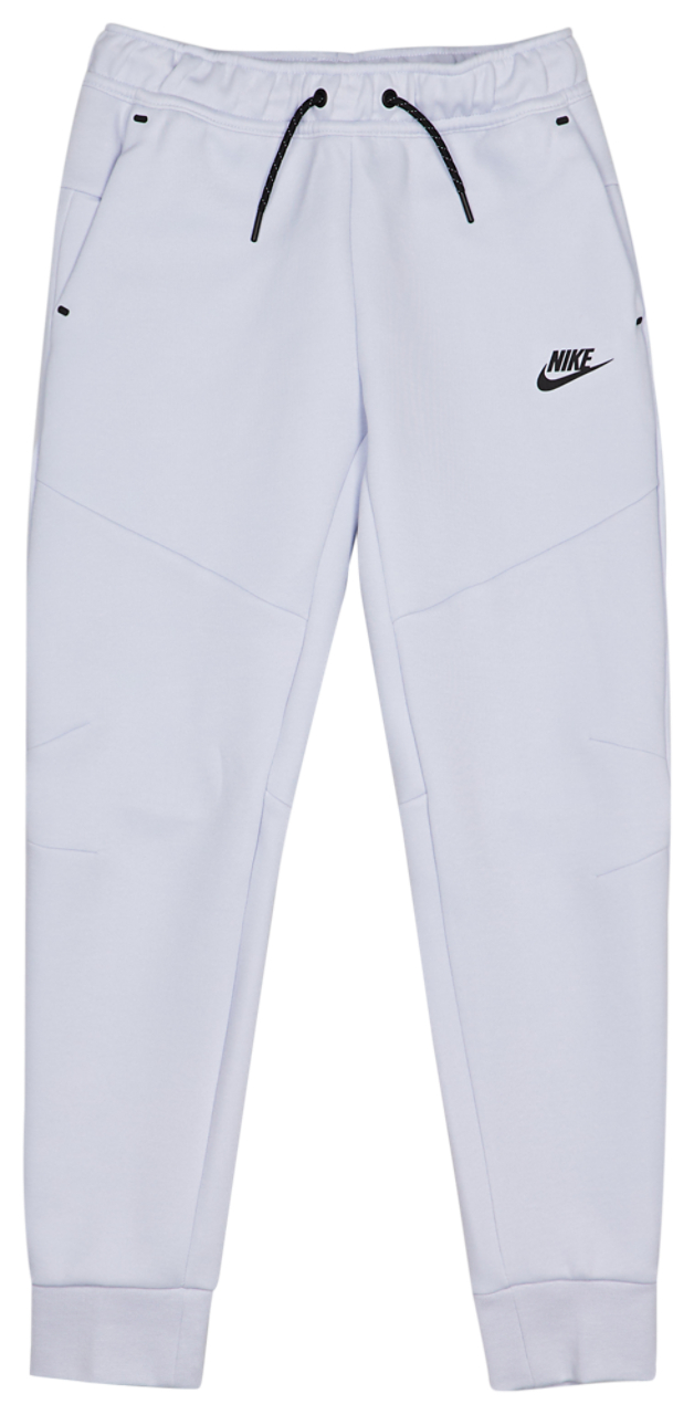 Nike Tech Fleece Image 6 of 9. Tap to open photo gallery.