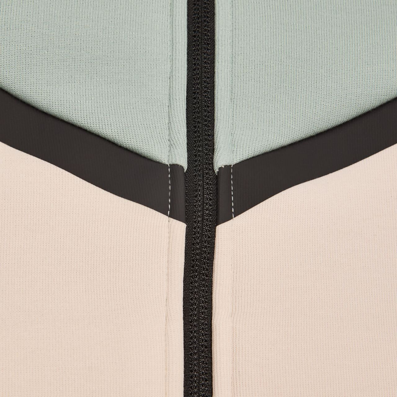 Nike Tech Colorblock Afbeelding 10 van 11. Tik om de fotogalerij te openen..