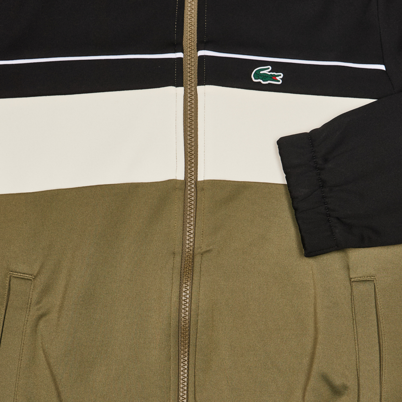 Lacoste Front Stripe Imagen 3 de 4. Toque para abrir la galería de fotos.