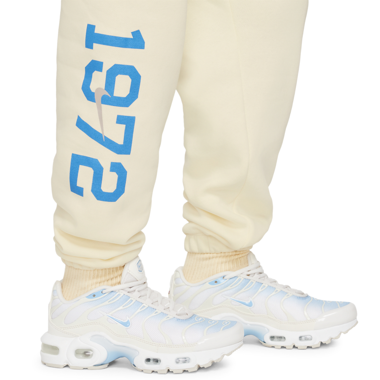 Nike Club Bild 5 von 5. Antippen, um die Fotogalerie zu öffnen.