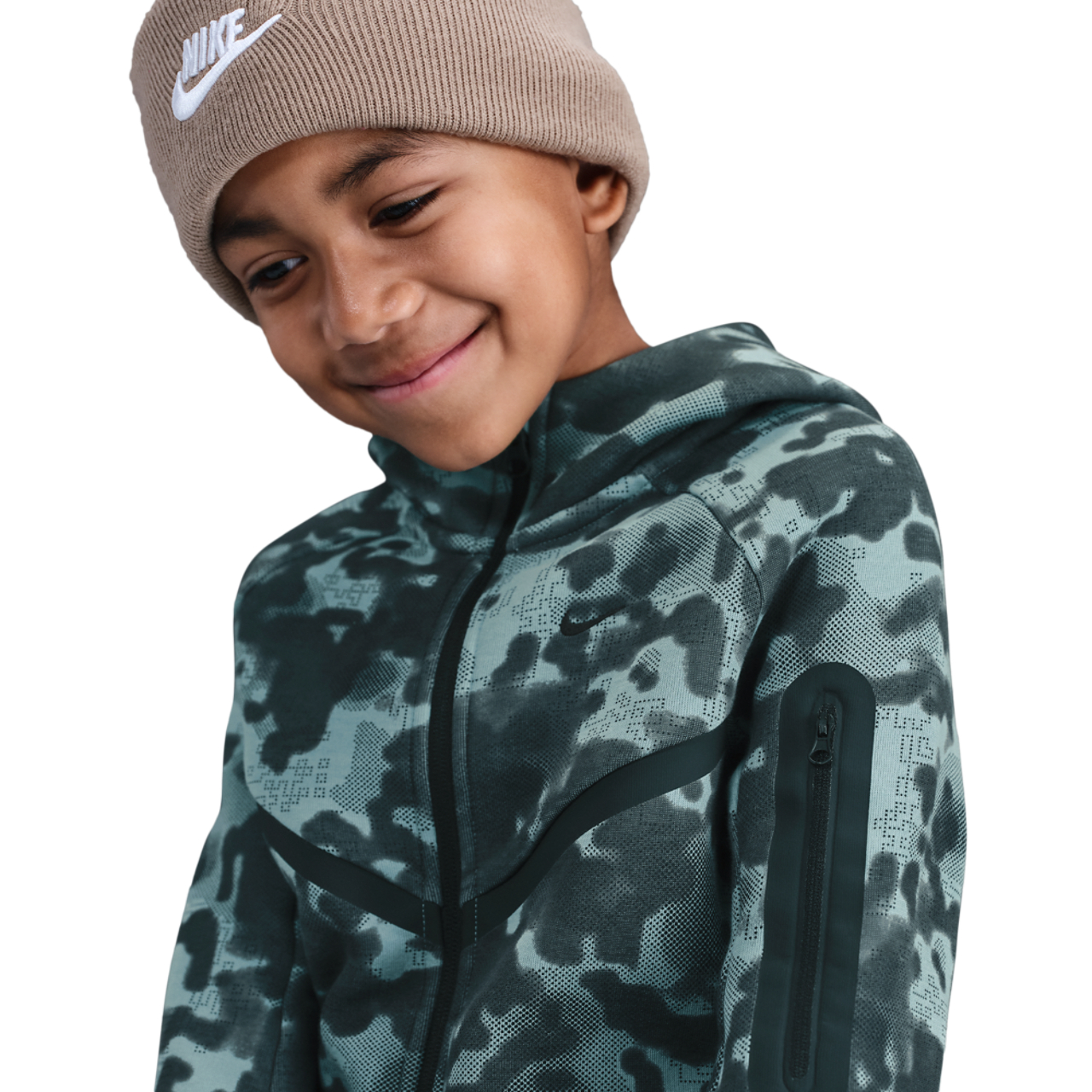 Nike Tech Fleece Aop Imagen 3 de 8. Toque para abrir la galería de fotos.