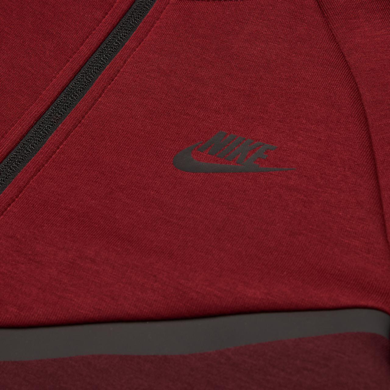 Nike Tech Colorblock Image 5 of 6. Tap to open photo gallery.