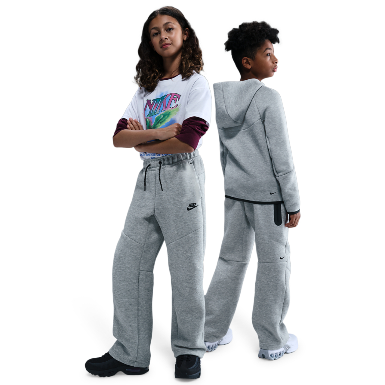 Nike Tech Fleece Image 4 of 7. Tap to open photo gallery.