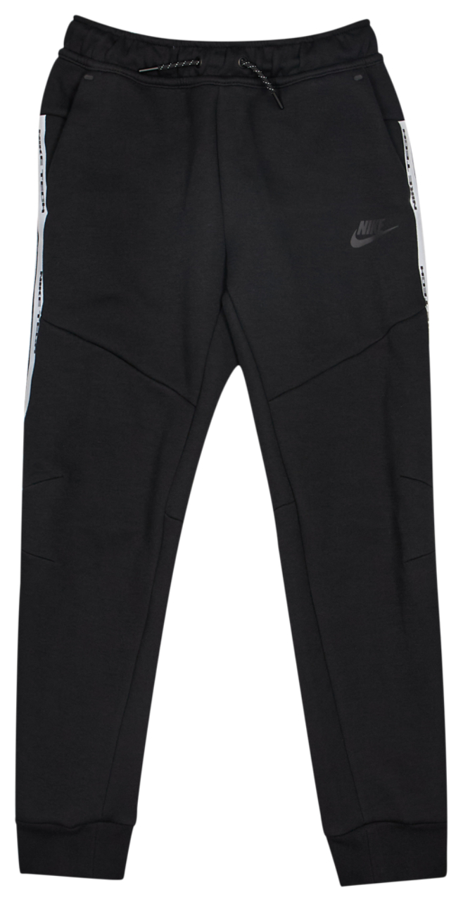 Nike Tech Fleece Reflect Image 6 sur 8. Appuyez pour ouvrir la galerie de photos.
