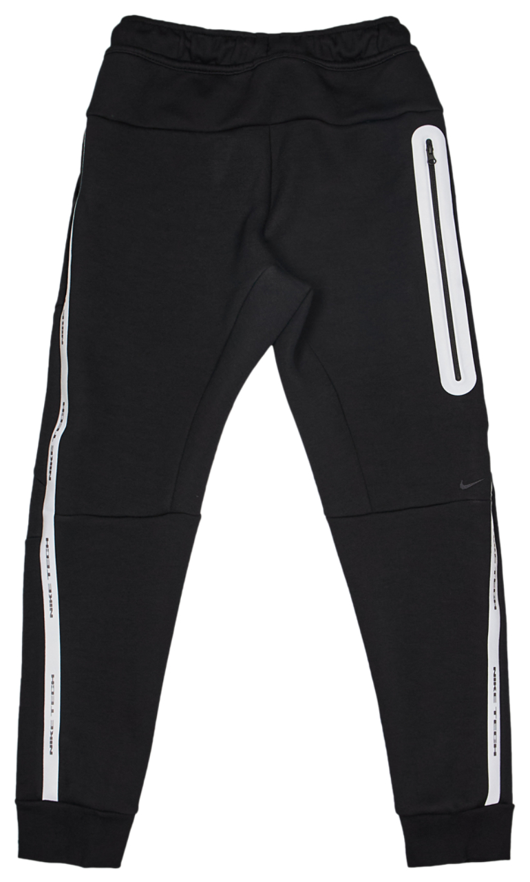 Nike Tech Fleece Reflect Image 7 sur 8. Appuyez pour ouvrir la galerie de photos.