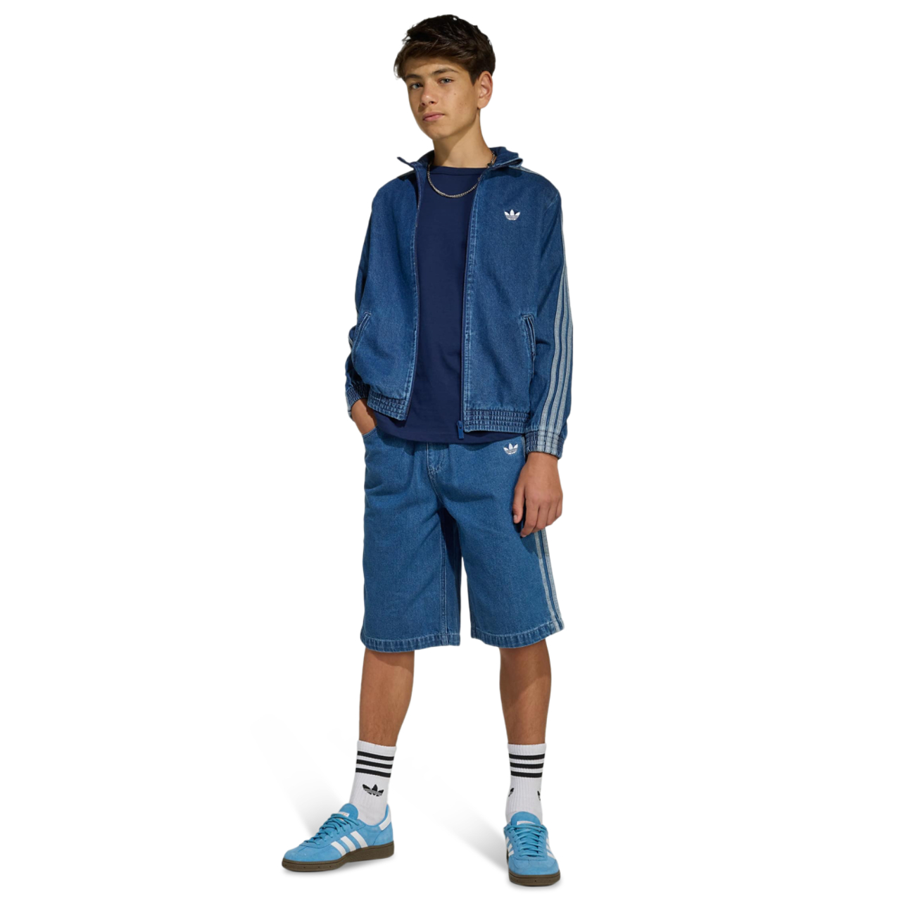 adidas Denim Jorts Bild 2 von 8. Antippen, um die Fotogalerie zu öffnen.