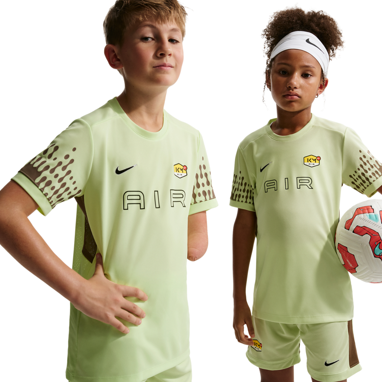 Nike Kylian Mbappe Academy Df Football T-shirt Image 1 sur 8. Appuyez pour ouvrir la galerie de photos.