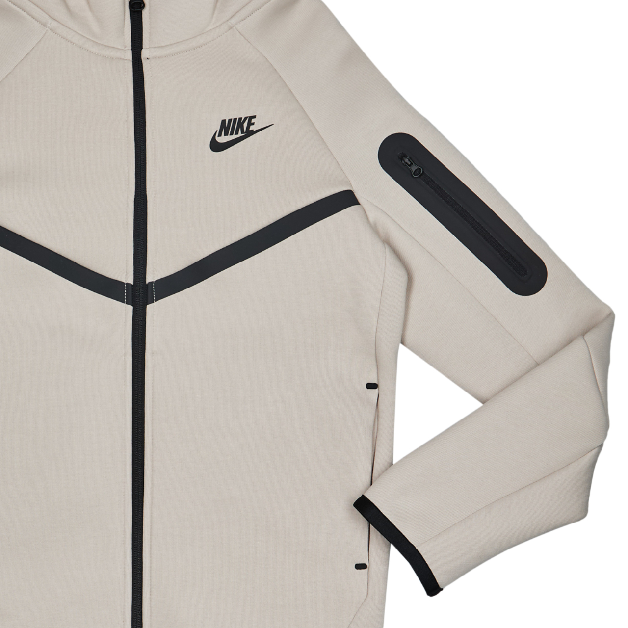 Nike Tech Fleece Immagine 8 di 8. Tocca per aprire la galleria fotografica.