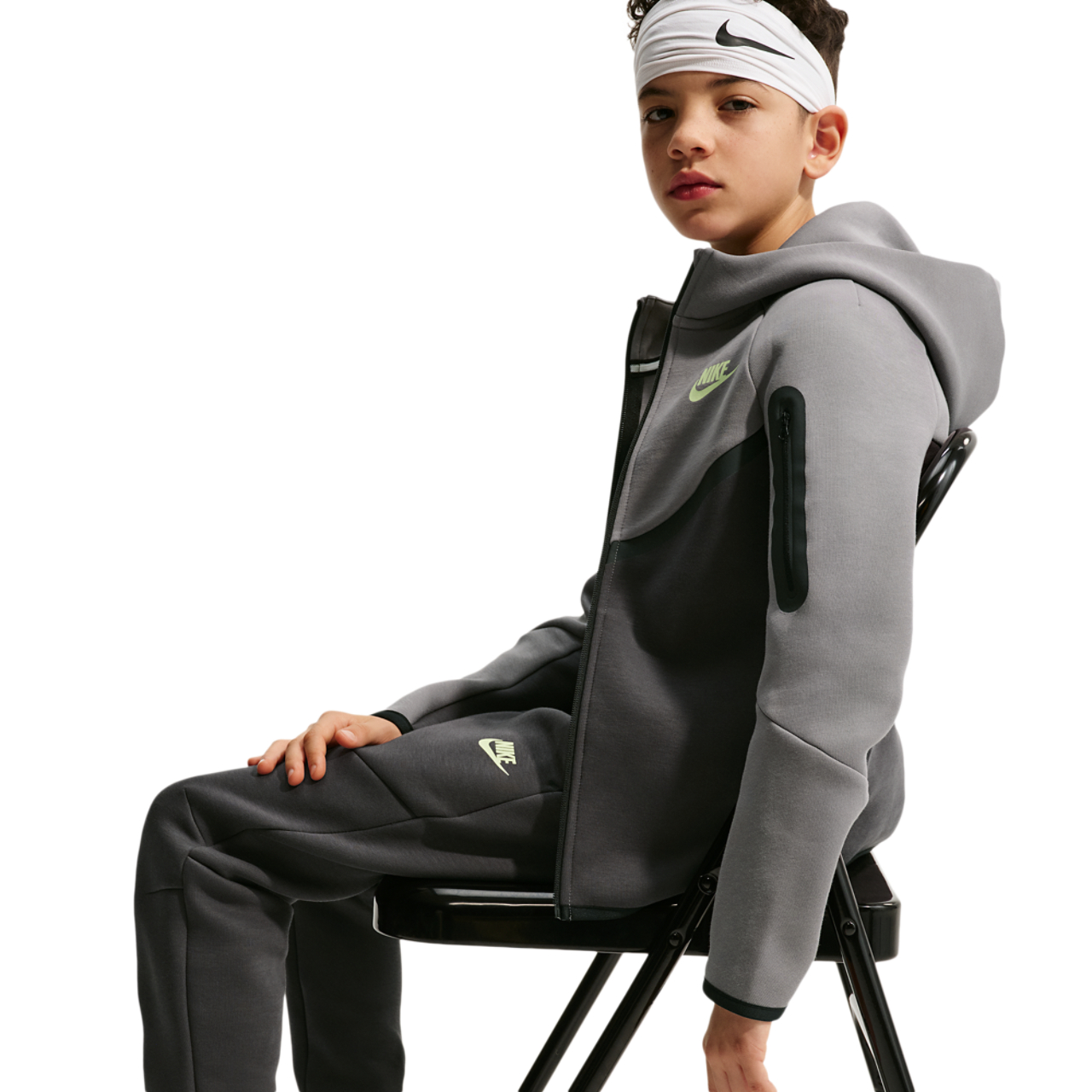 Nike Tech Fleece Afbeelding 3 van 8. Tik om de fotogalerij te openen..
