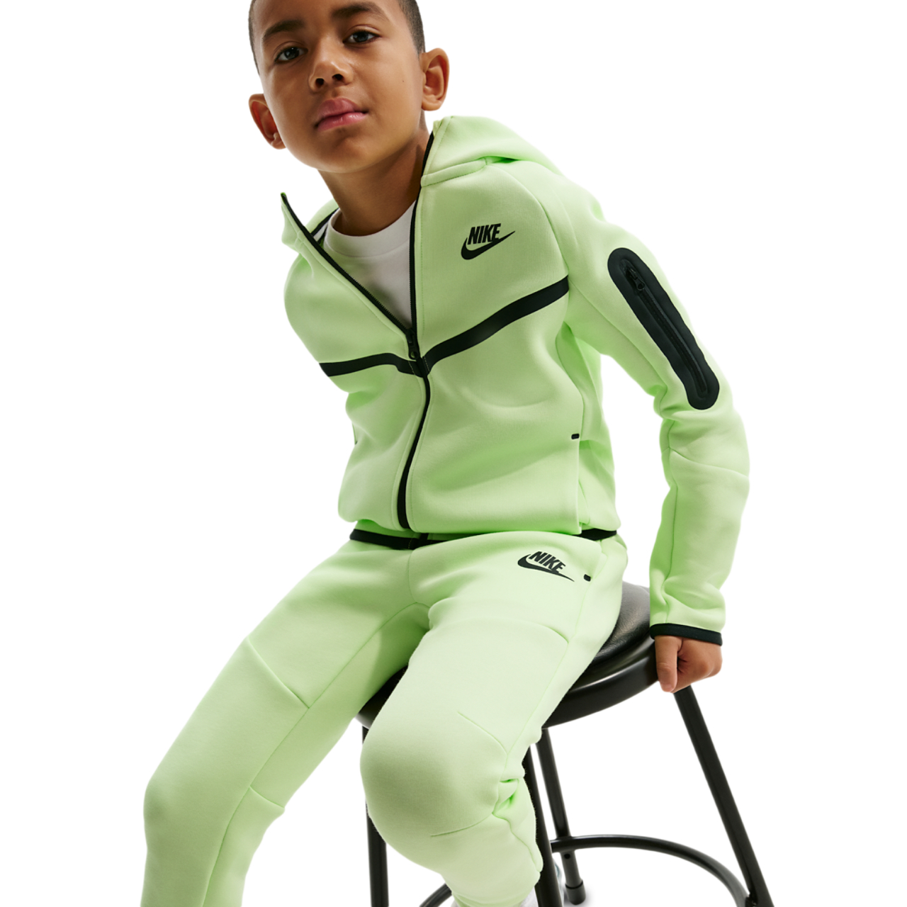 Nike Tech Fleece Image 3 sur 8. Appuyez pour ouvrir la galerie de photos.