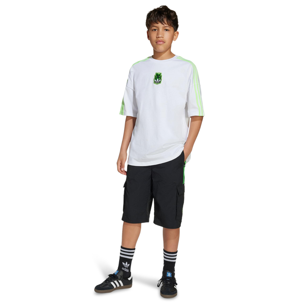 adidas Originals X Minecraft Cargo Shorts Imagen 2 de 4. Toque para abrir la galería de fotos.