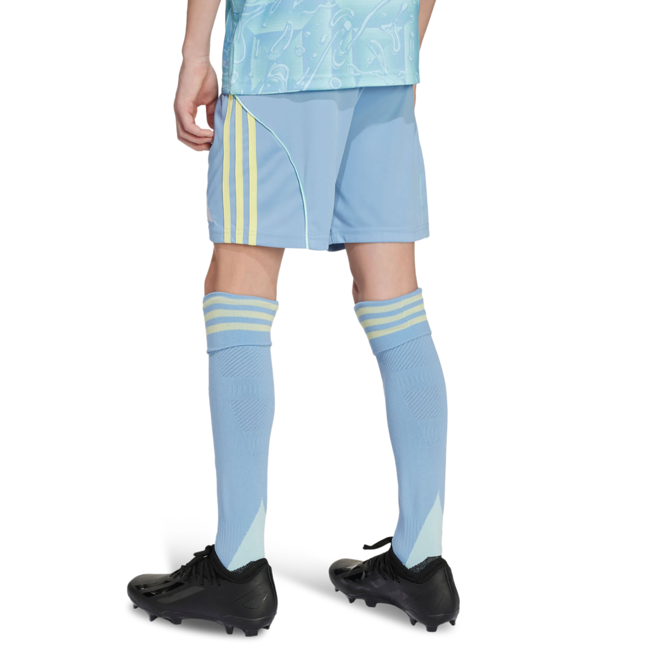 adidas Juventus 25/26 Away Shorts Immagine 3 di 4. Tocca per aprire la galleria fotografica.