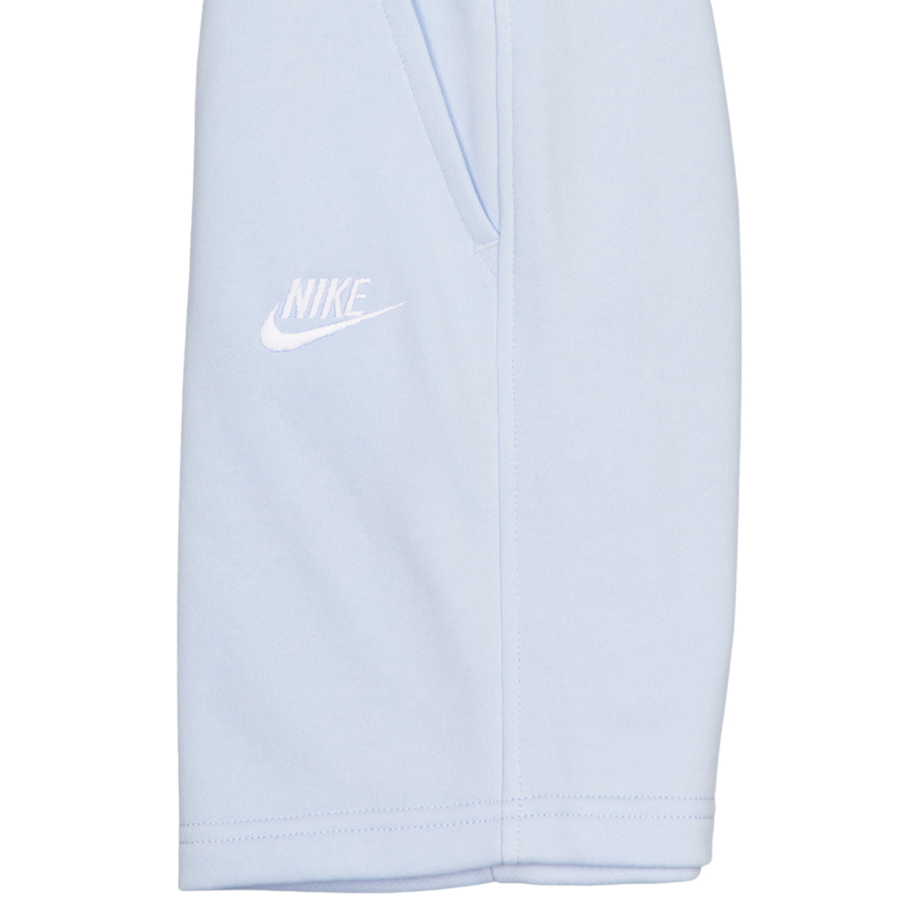 Nike Club Image 3 sur 4. Appuyez pour ouvrir la galerie de photos.