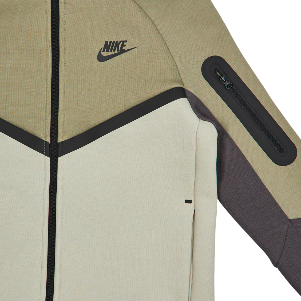 Nike Tech Fleece Afbeelding 3 van 3. Tik om de fotogalerij te openen..