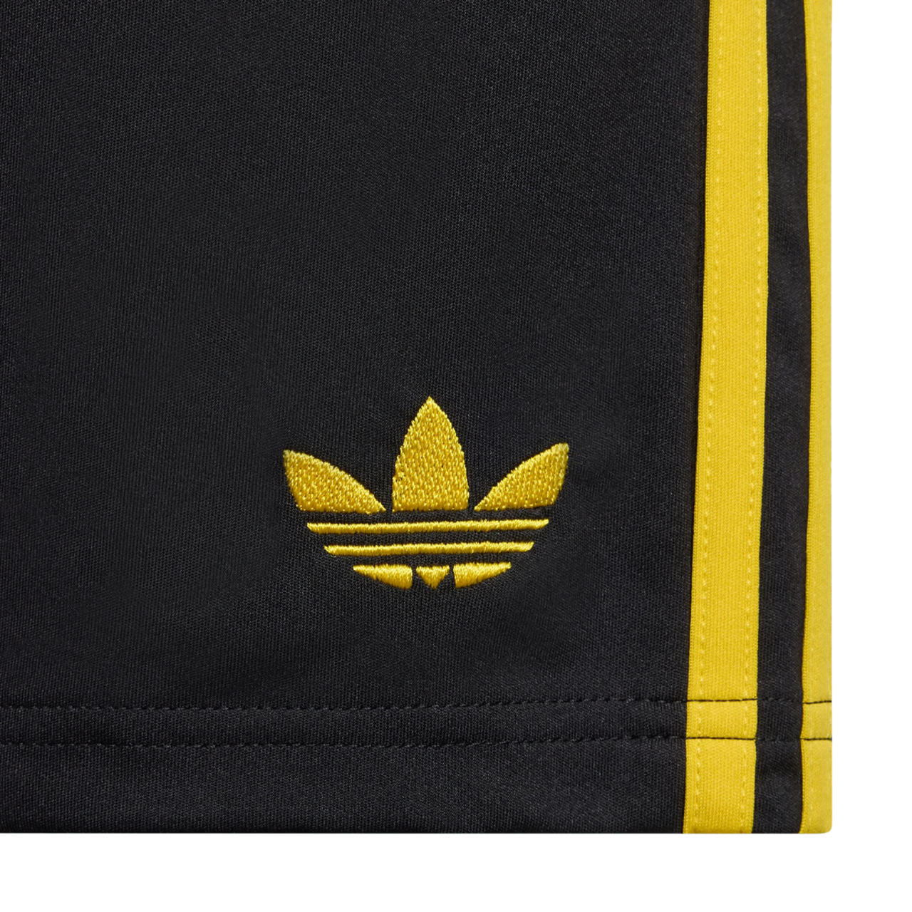 adidas Manchester United 25/26 Third Shorts Immagine 4 di 4. Tocca per aprire la galleria fotografica.