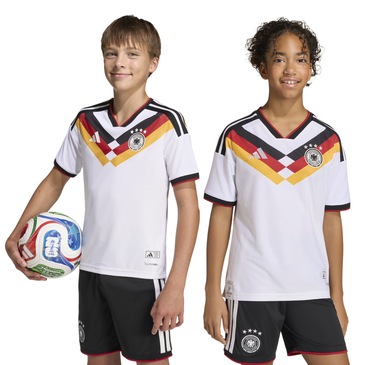 adidas Germany 26 Home Authentic Jersey Imagen 1 de 7. Toque para abrir la galería de fotos.