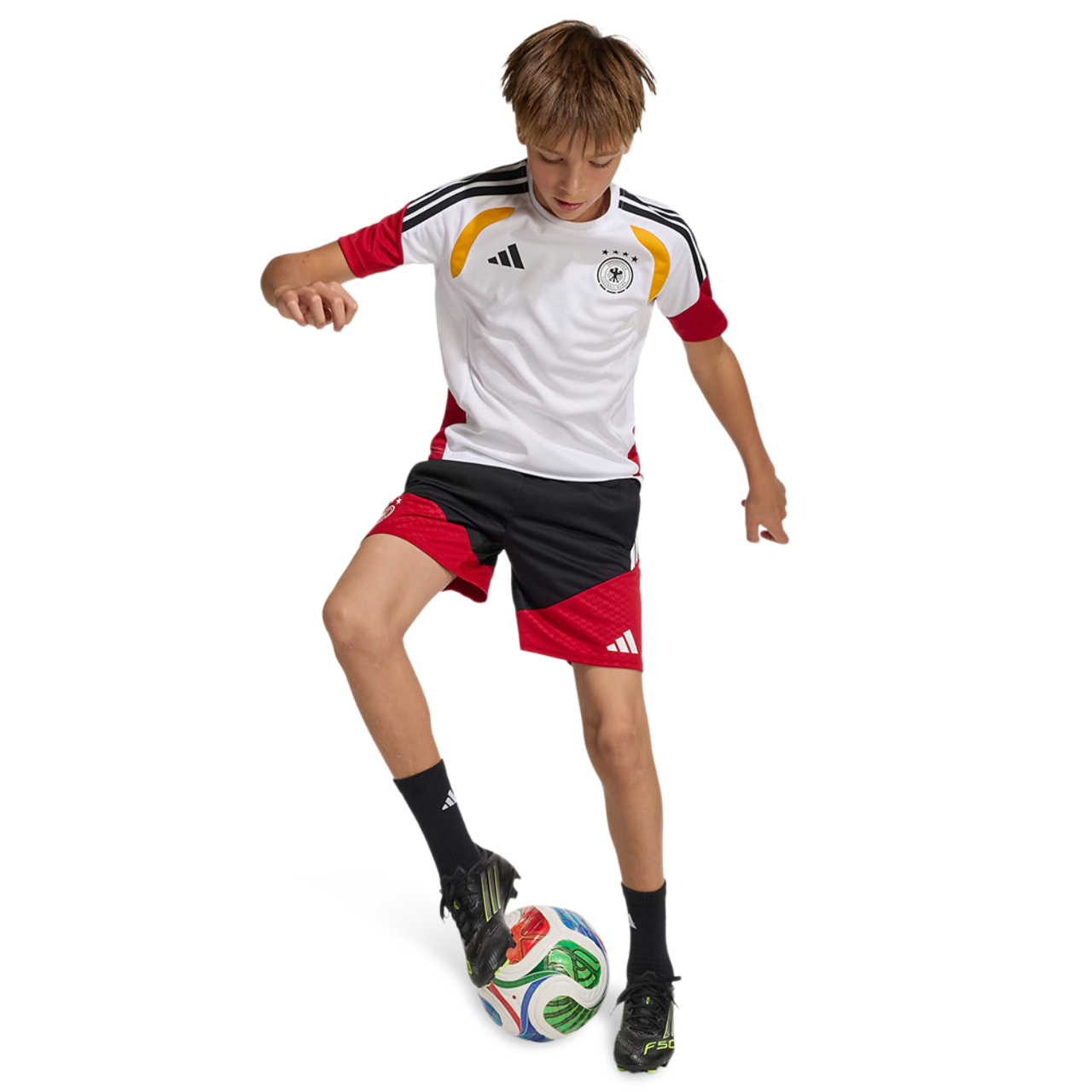 adidas Germany 26 Tiro Kids Shorts Imagen 2 de 5. Toque para abrir la galería de fotos.