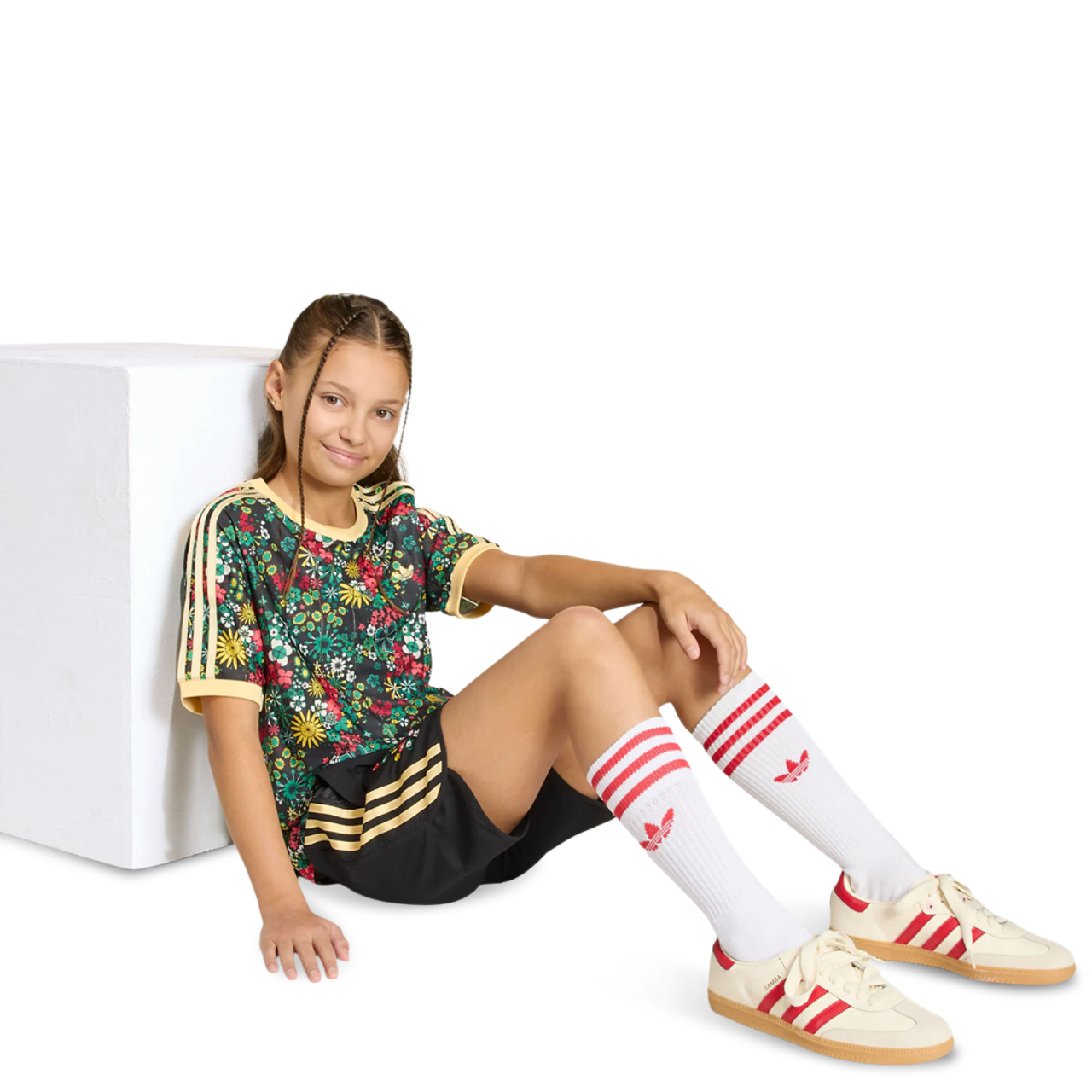 adidas Originals X Liberty London Regular Shorts Immagine 2 di 4. Tocca per aprire la galleria fotografica.