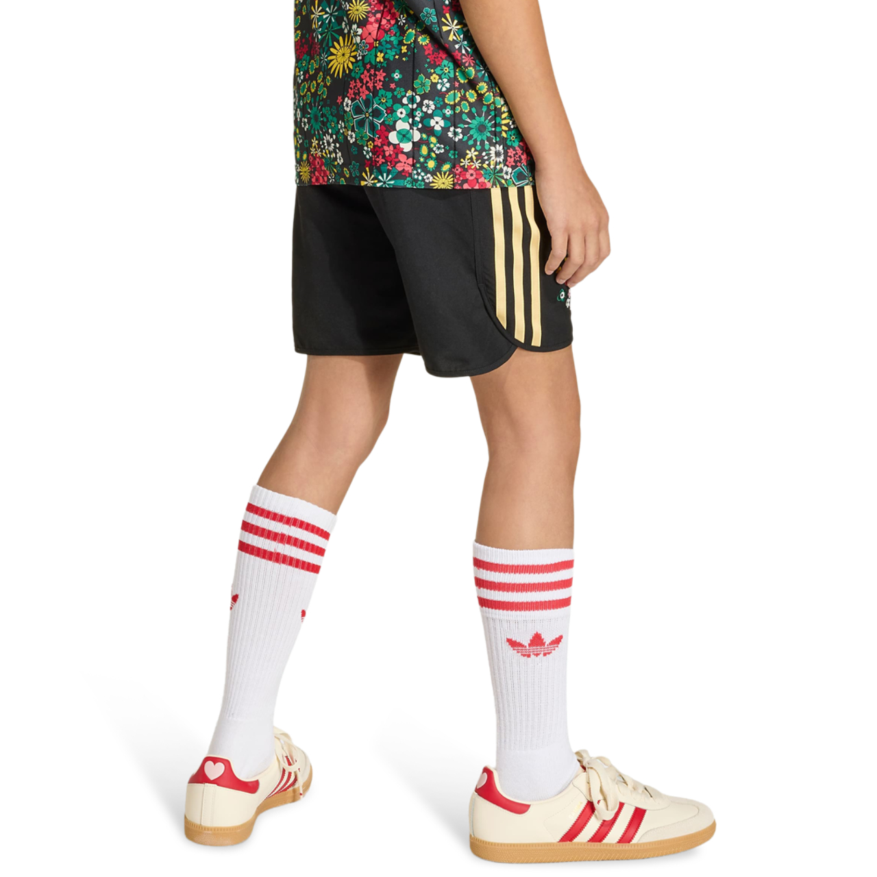 adidas Originals X Liberty London Regular Shorts Immagine 3 di 4. Tocca per aprire la galleria fotografica.