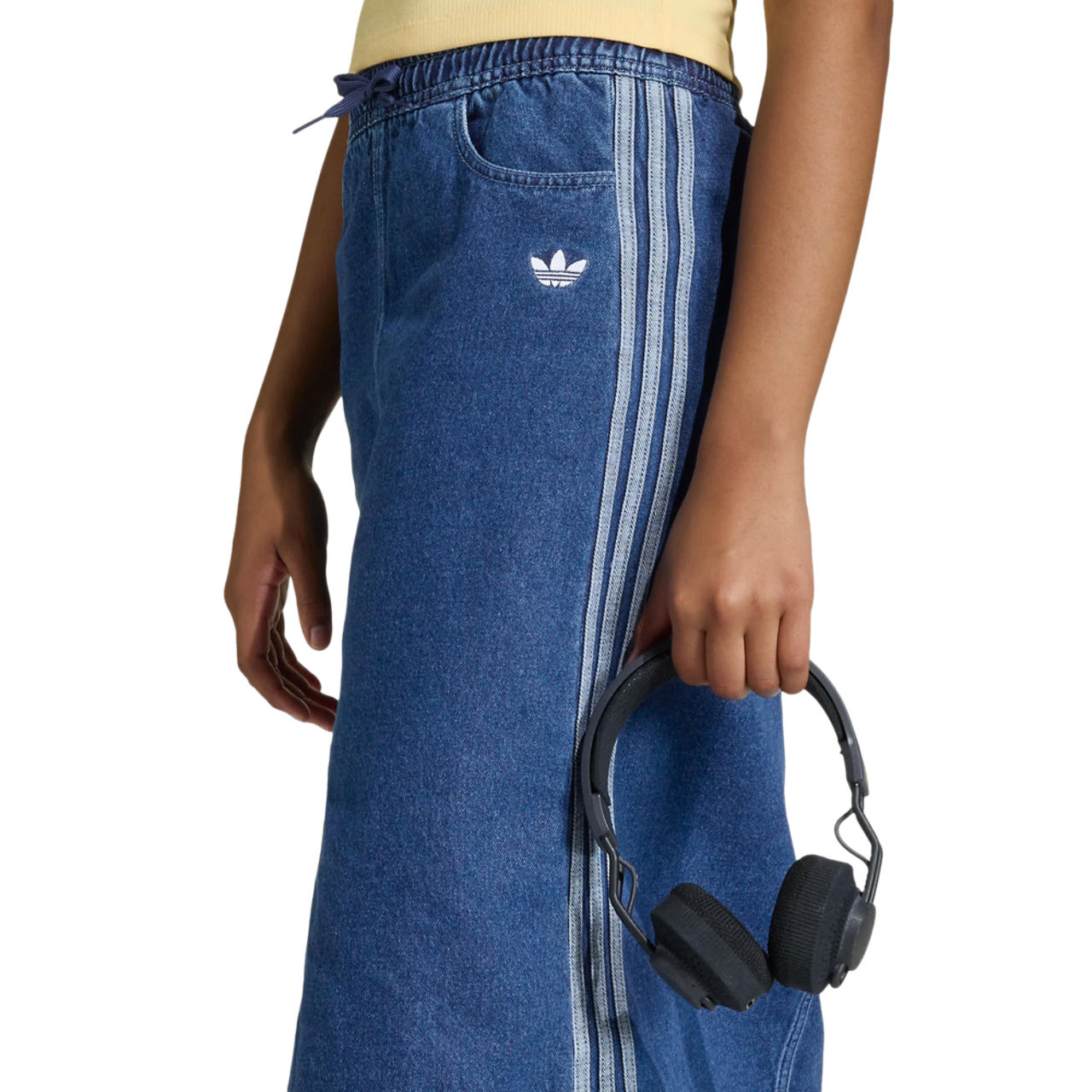 adidas Denim Skirt Immagine 4 di 4. Tocca per aprire la galleria fotografica.