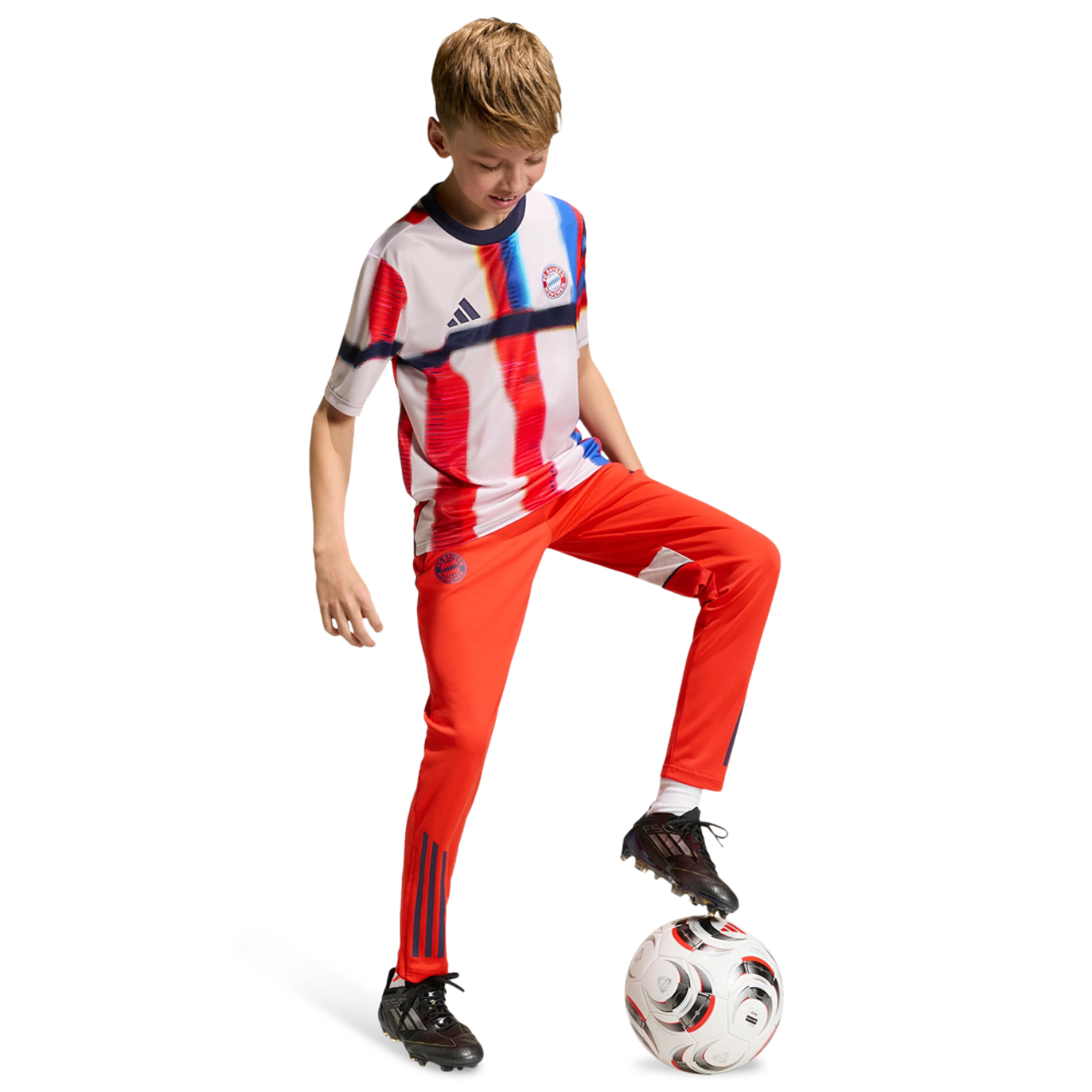 adidas Fc Bayern Ss26 Pre-match Jersey Imagen 2 de 6. Toque para abrir la galería de fotos.