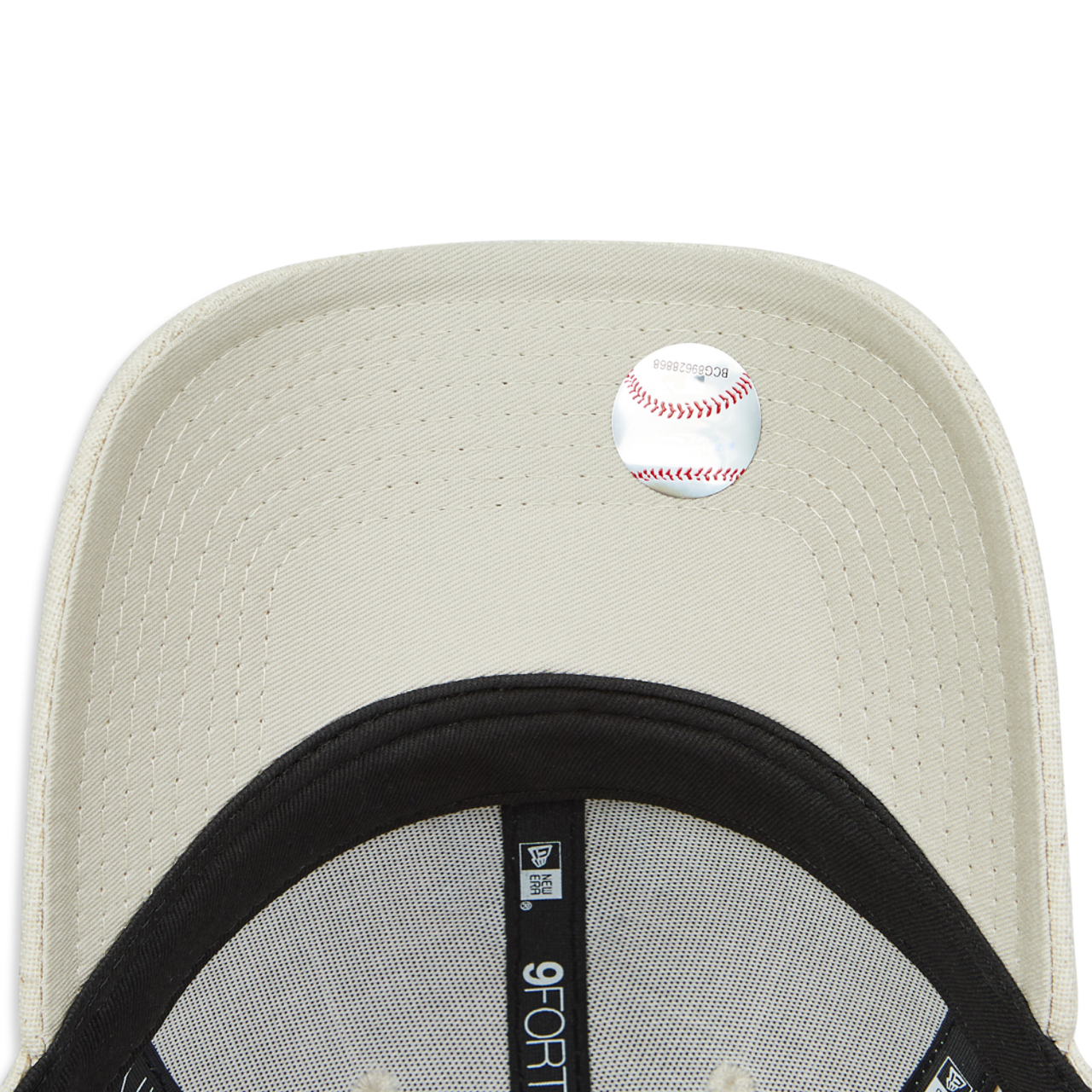 New Era 9FORTY MLB New York Yankees Image 6 of 6. Tap to open photo gallery.