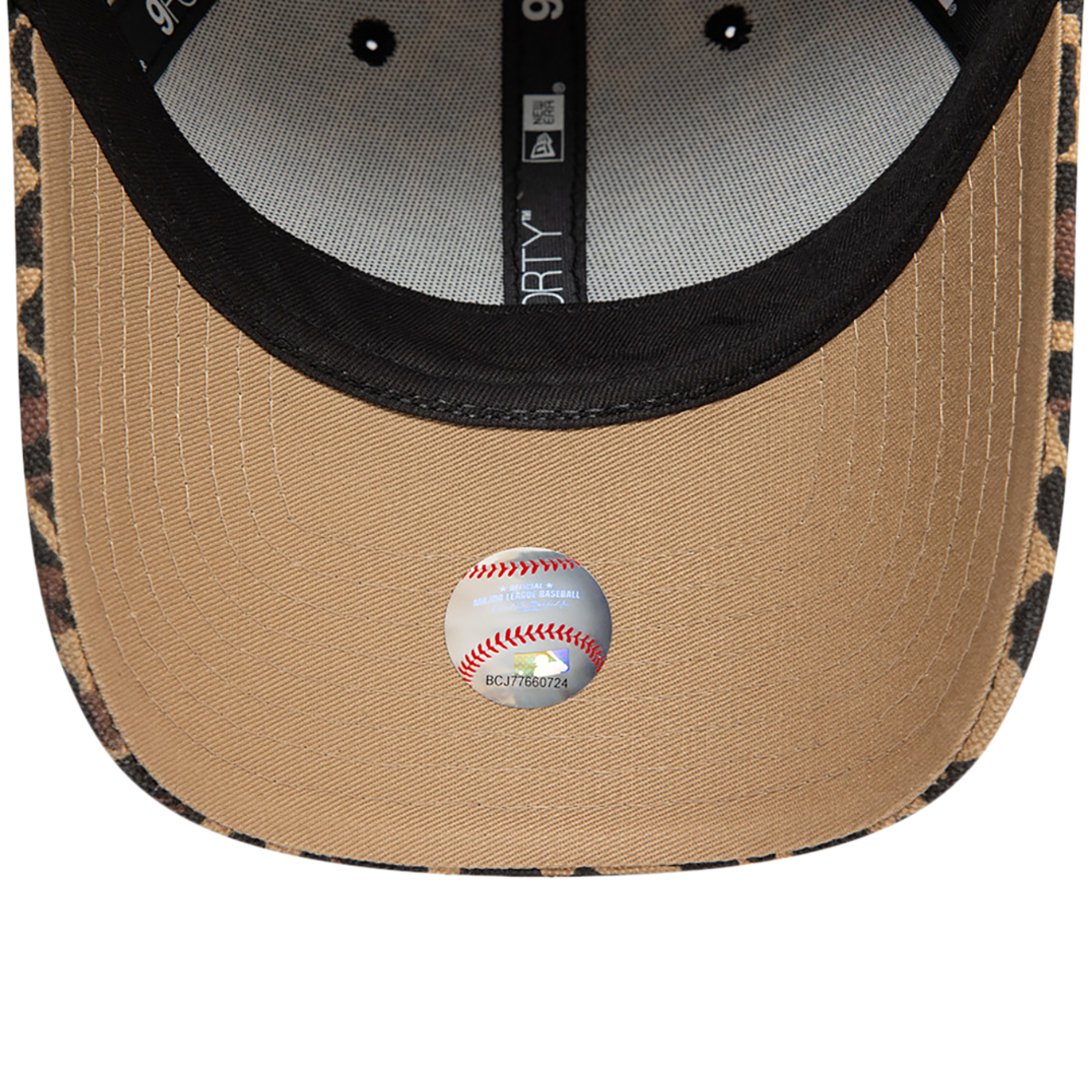 New Era 9FORTY MLB New York Yankees Image 5 of 5. Tap to open photo gallery.