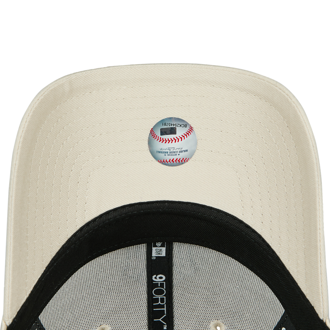 New Era 9FORTY MLB New York Yankees Image 5 of 5. Tap to open photo gallery.