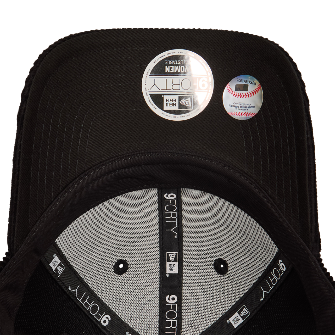 New Era 9FORTY MLB New York Yankees Image 5 of 5. Tap to open photo gallery.