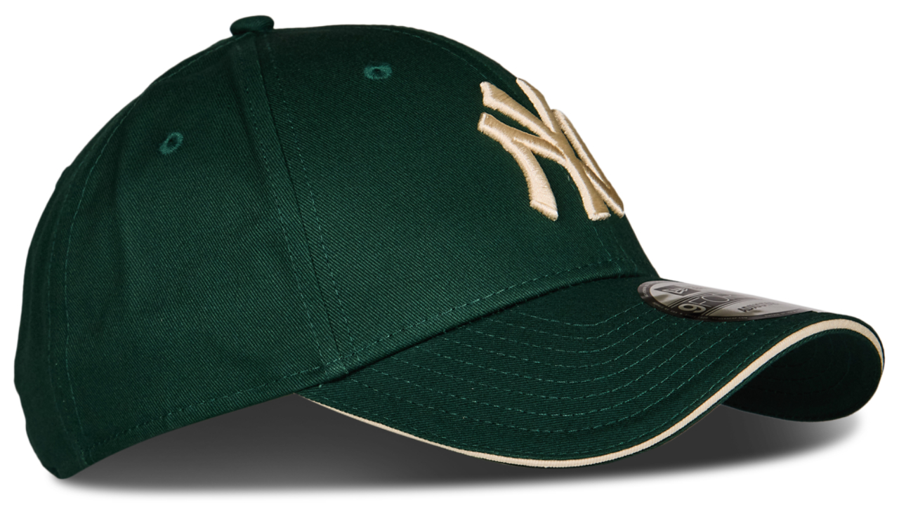 New Era 9FORTY MLB New York Yankees Image 3 of 5. Tap to open photo gallery.