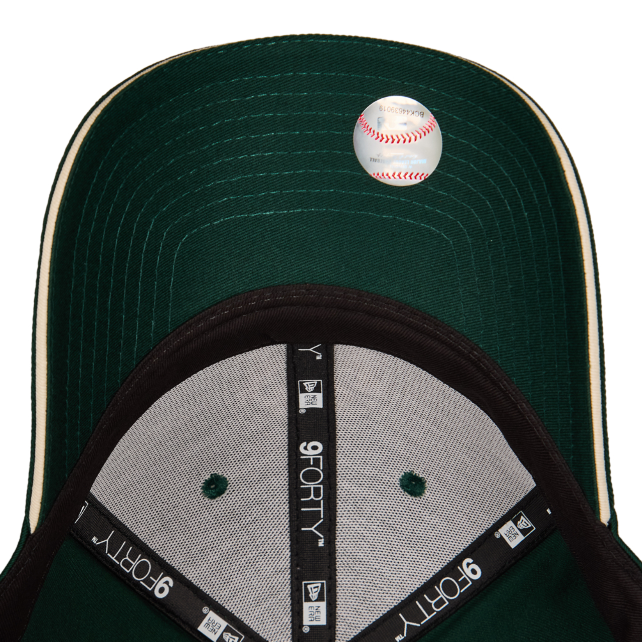 New Era 9FORTY MLB New York Yankees Image 5 of 5. Tap to open photo gallery.