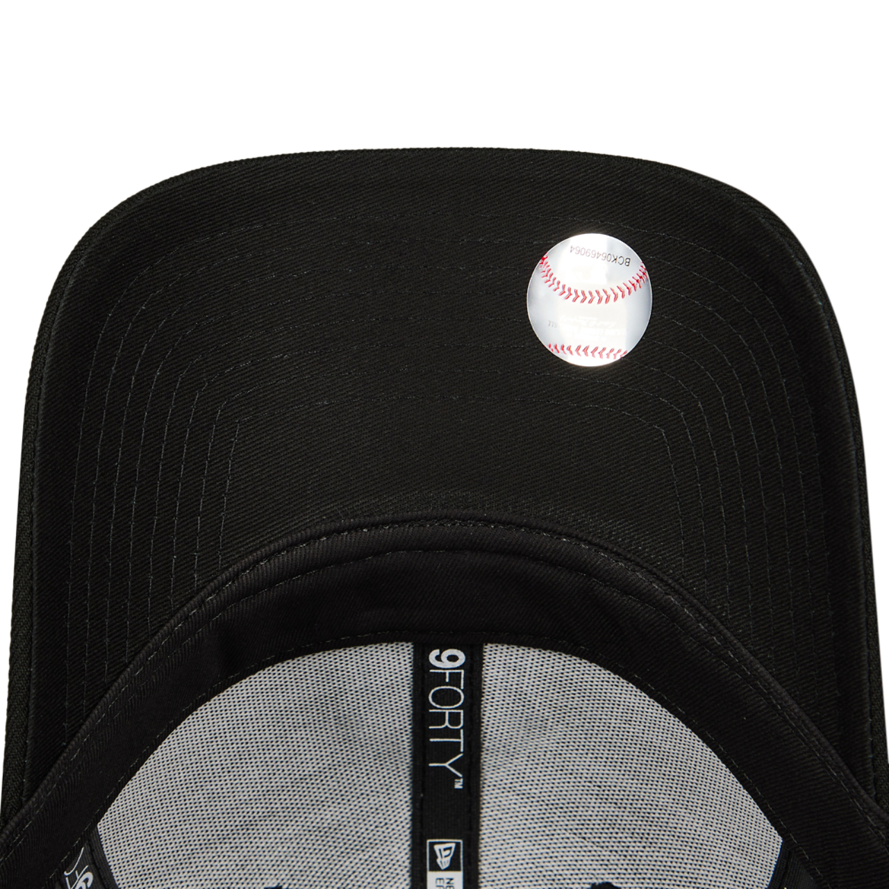 New Era 9FORTY MLB New York Yankees Image 5 of 5. Tap to open photo gallery.