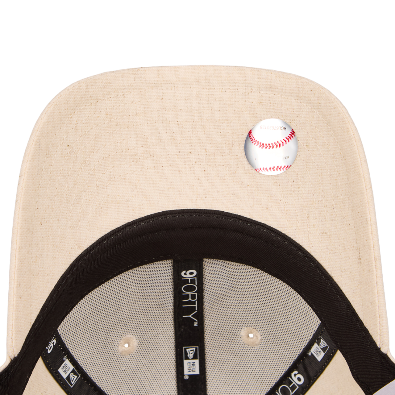 New Era Kids 9FORTY MLB New York Yankees Image 5 sur 5. Appuyez pour ouvrir la galerie de photos.