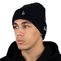 New Era Silver Logo Beanie Imagen 4 de 8. Toque para abrir la galería de fotos.