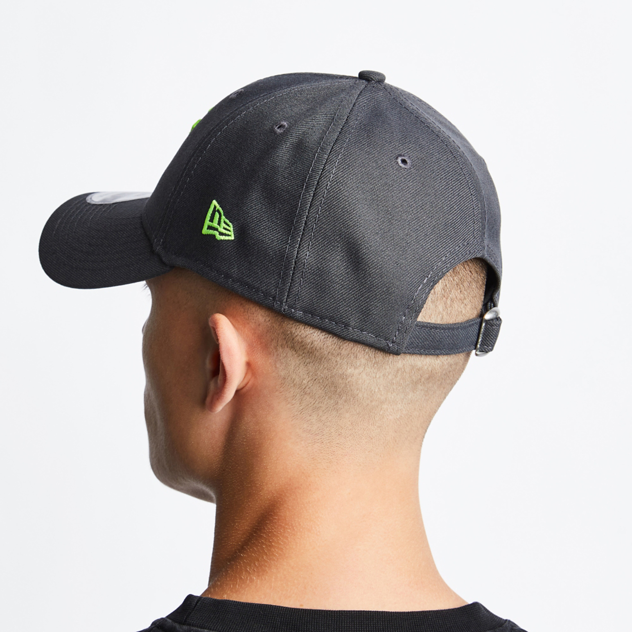 New Era 9Forty Mlb Neon Ny Image 6 of 6. Tap to open photo gallery.