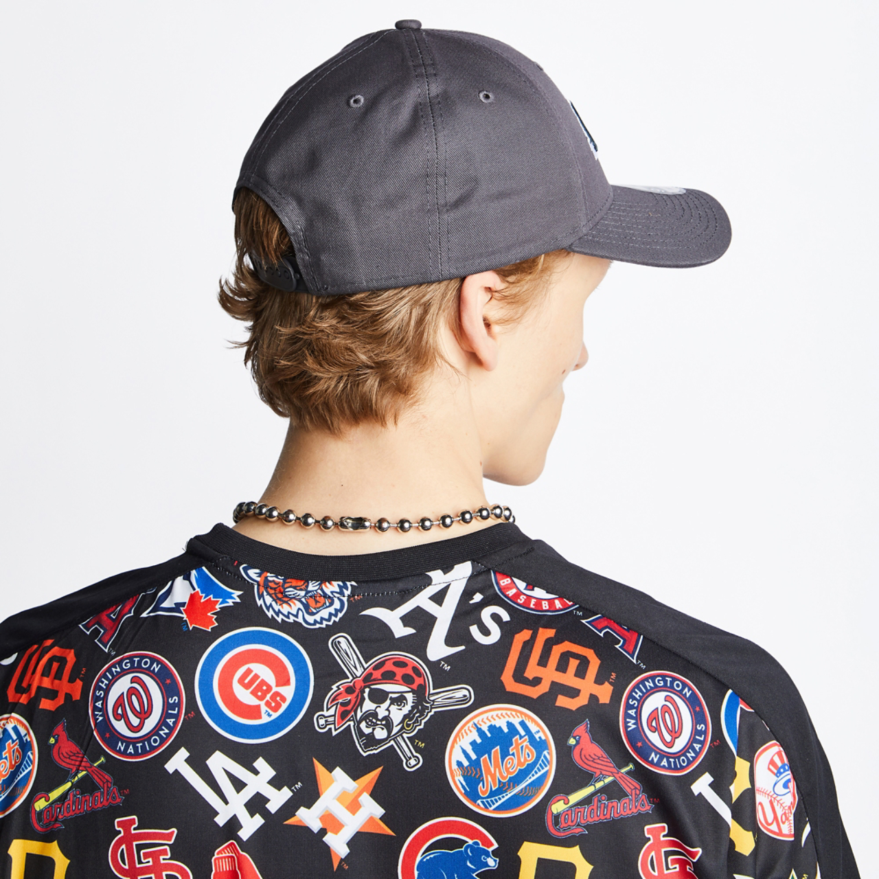 New Era 9Forty Grayscale Lakers Image 7 of 7. Tap to open photo gallery.